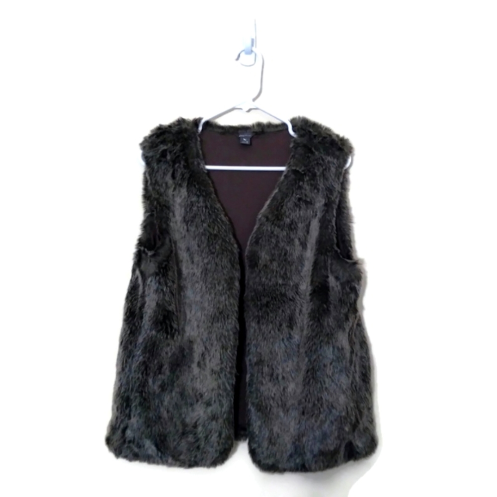 Eddie Bauer Womens Bohemian Grunge Soft Faux Fur Gray Vest Sz Medium